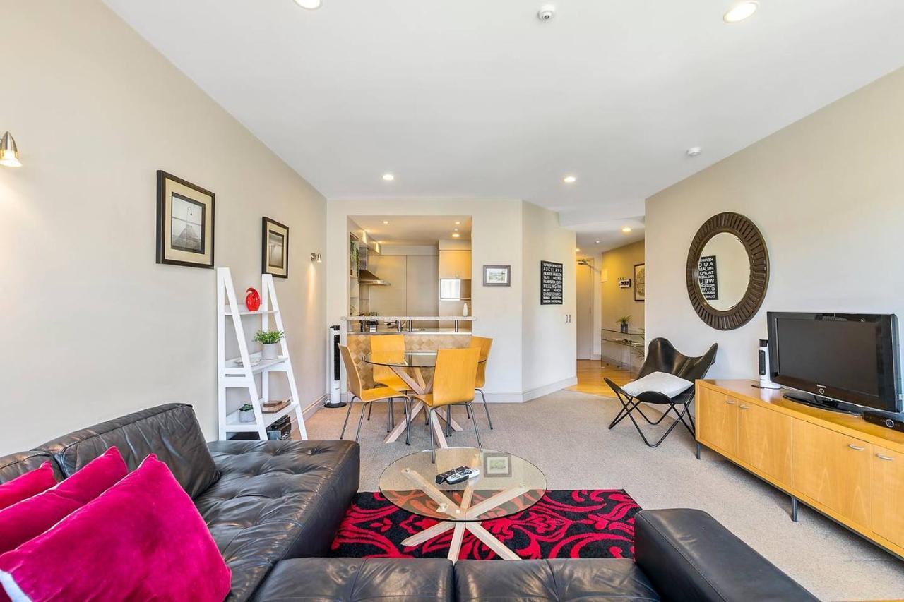 Enormous One Bedroom Beauty In Cbd! Free Parking Auckland Kültér fotó